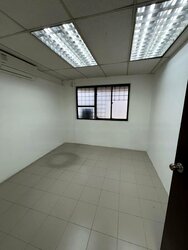 Macpherson Road (D13), Office #452058141